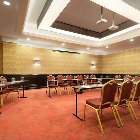 Ramada By Wyndham Sakarya Hotel Екстериор снимка