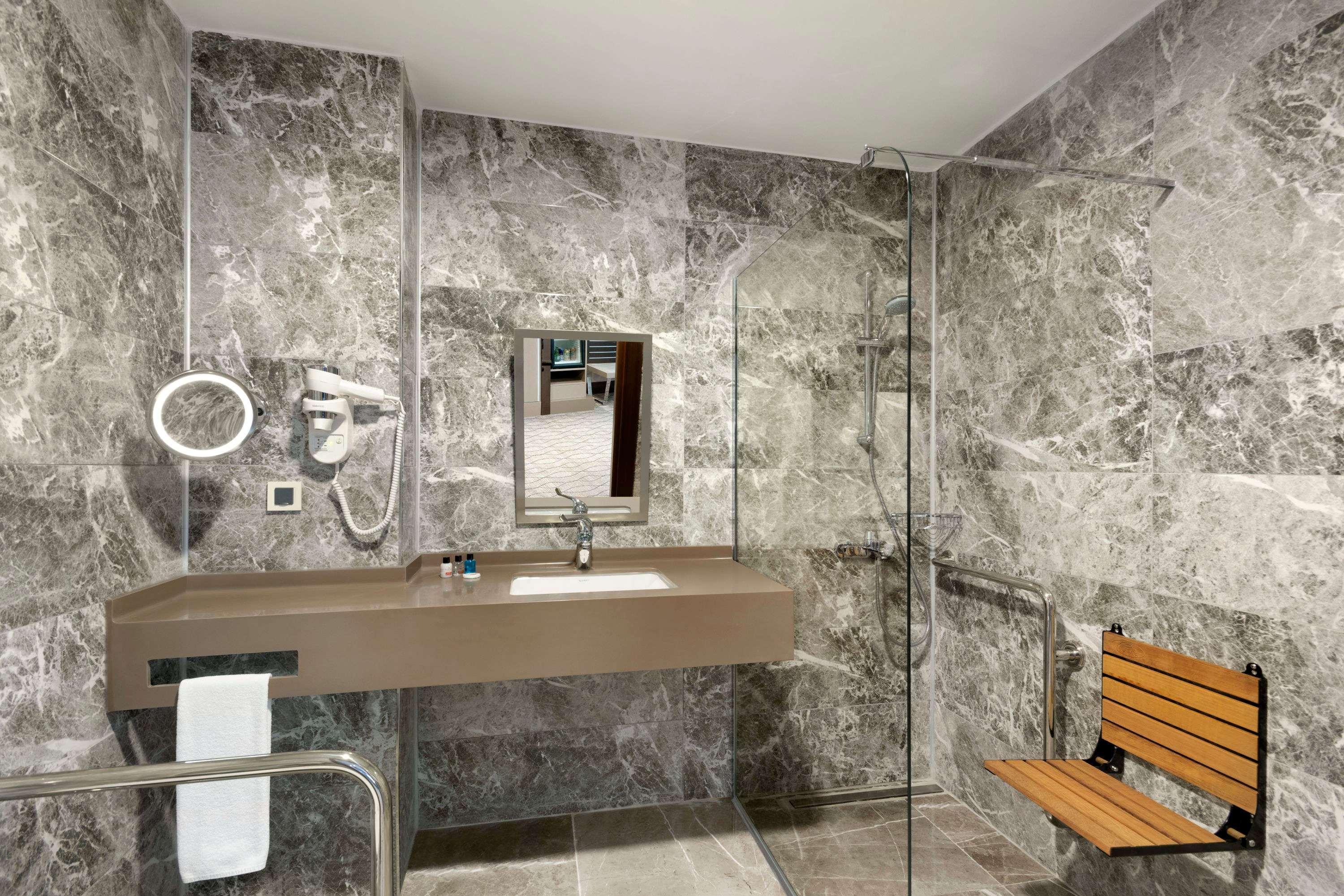 Ramada By Wyndham Sakarya Hotel Екстериор снимка