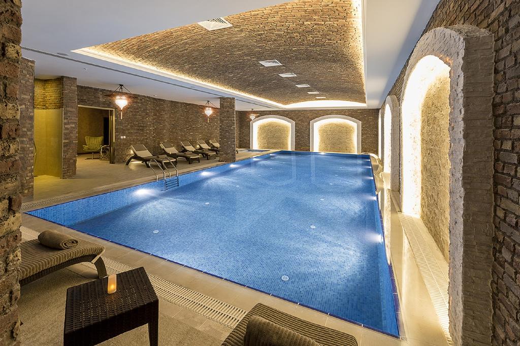 Ramada By Wyndham Sakarya Hotel Екстериор снимка